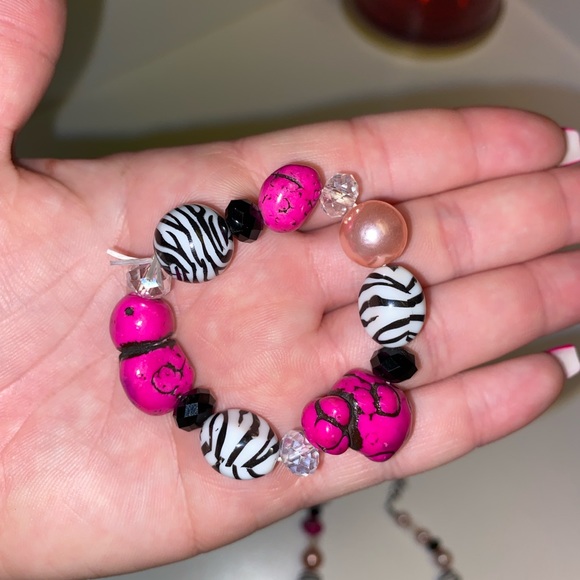 Matching necklace and bracelet set - Picture 3 of 3